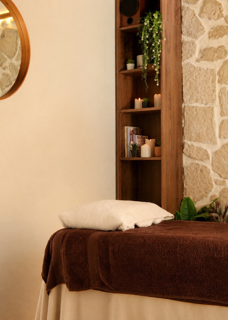 Détail de la table de massage et de la pierre naturelle